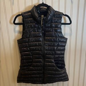 Lululemon Pack it Down Vest Shine. Black, Size 4